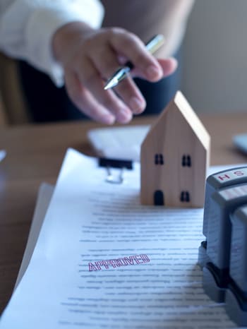Επενδύσεις σε ακίνητη περιουσία / real estate